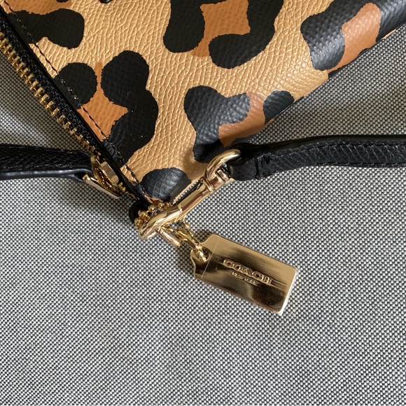 Coach Leopard Print mini crossbody Bag - Picture 6 of 6